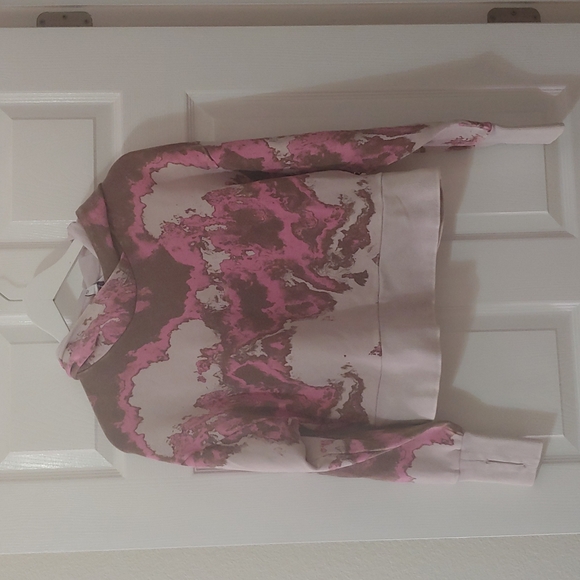 JoyLab Tops - Joy Lab pink marble hoodie w/ thumb holes